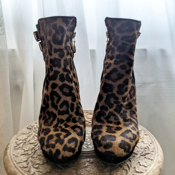 The Wishbone Collection Leopard booties size 8 - Picture 3 of 16